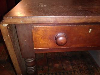 Antiques mahogany table