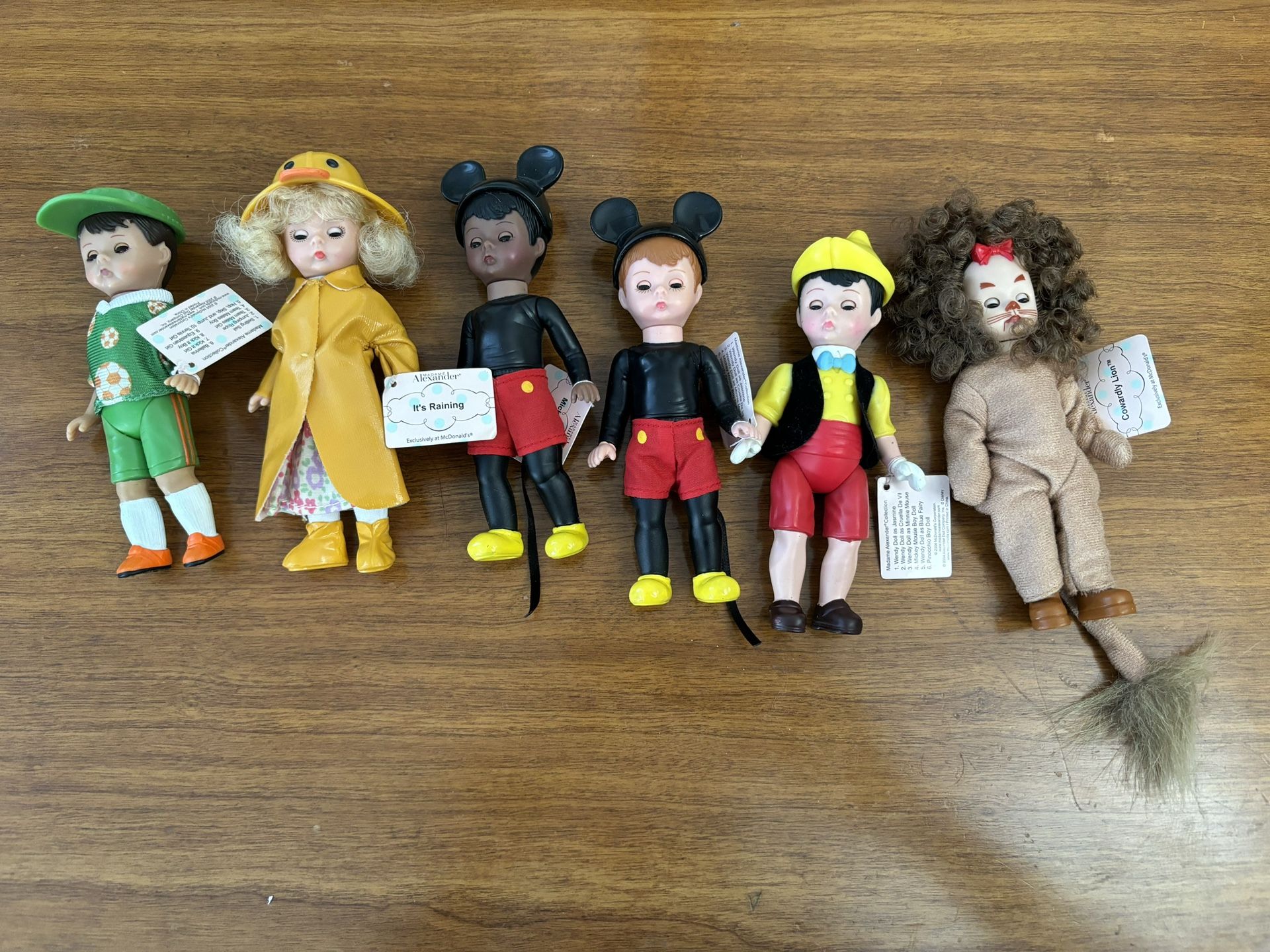 McDonalds Vintage 6 Dolls.