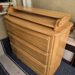 FREE Dresser With Drawers & Baby Changing Pull Out Foldable Top