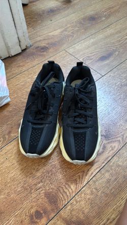 Bike shoes size 4y