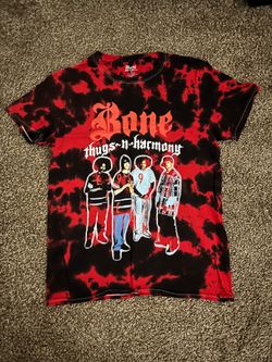 FASHION NOVA GRAPHIC TEE