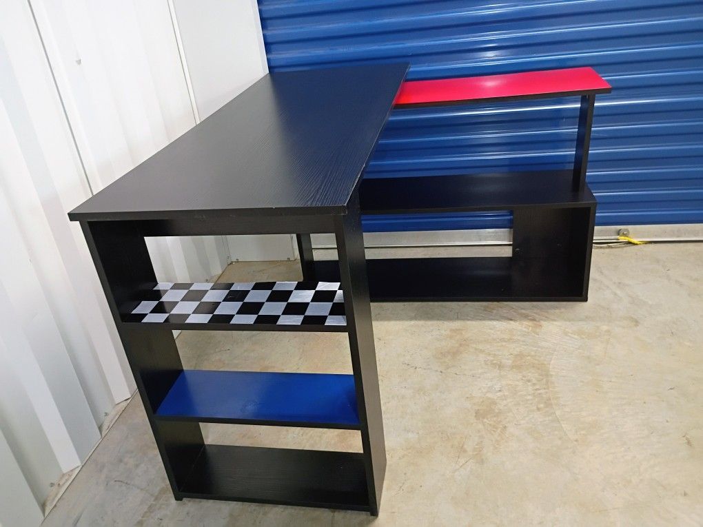 L Shaped Swivel 360° Gamer  Desk 