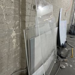 FLASH SALE!! Large Plexiglass Sheets + Plywood / Set Materials (Must Pick Up TODAY Tuesday!!)