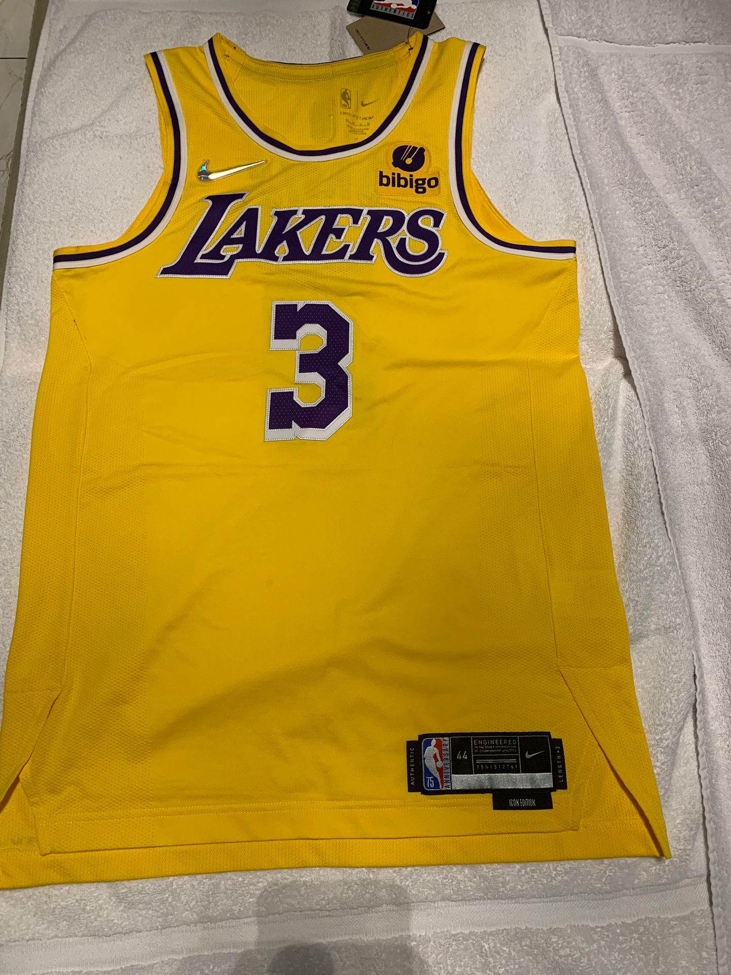 Los Angeles Lakers 2021-2022 to Present Bibigo Sponsor Patch for Yellow  Jersey