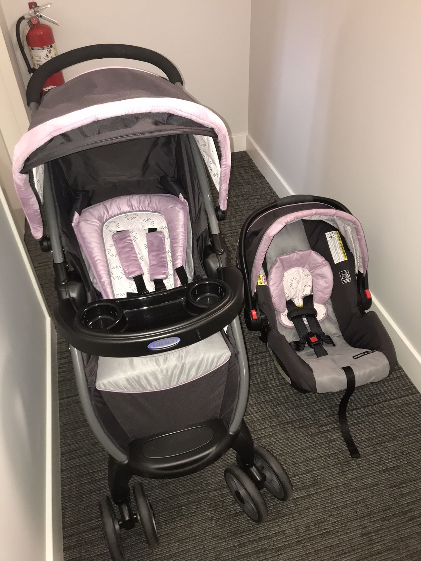 Graco FastAction Fold Click Connect Travel System, Janey AVAILABLE FOR PICK UP ONLY NORWALK CT