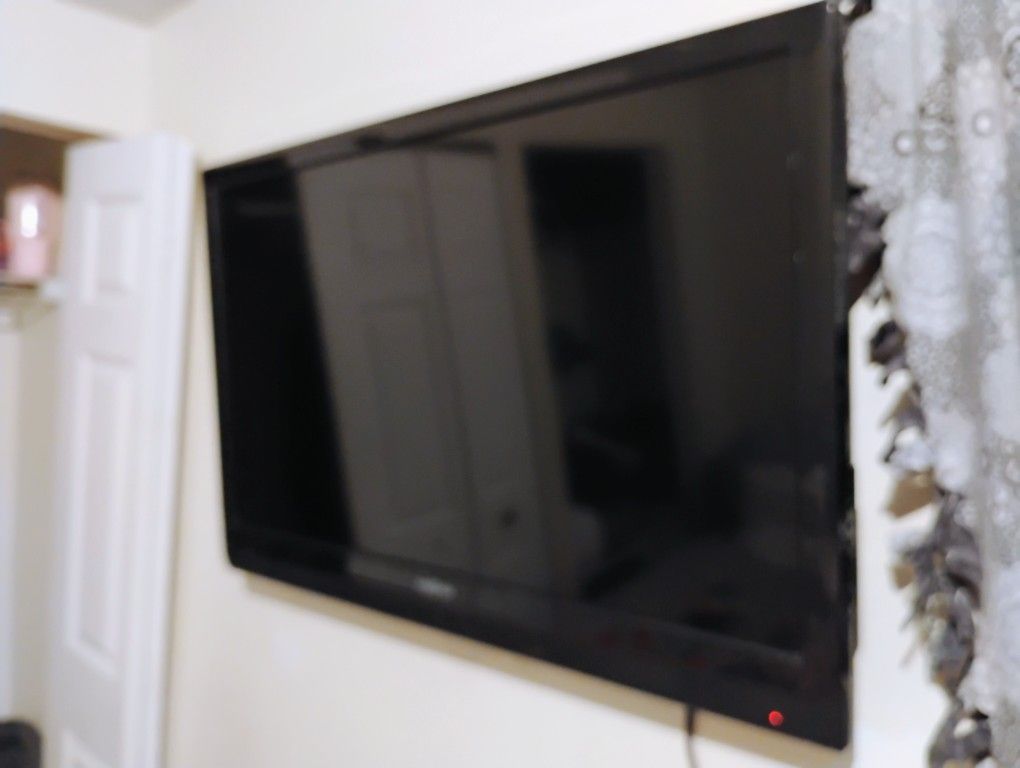 40in Insignia Flat Screen T.V