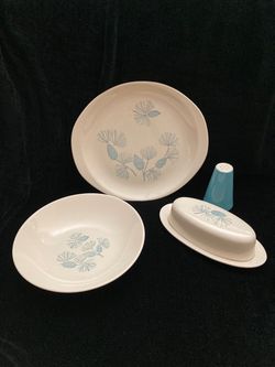 VTG Blue Spruce Pinecone Pattern Serving Ware (5 pieces)