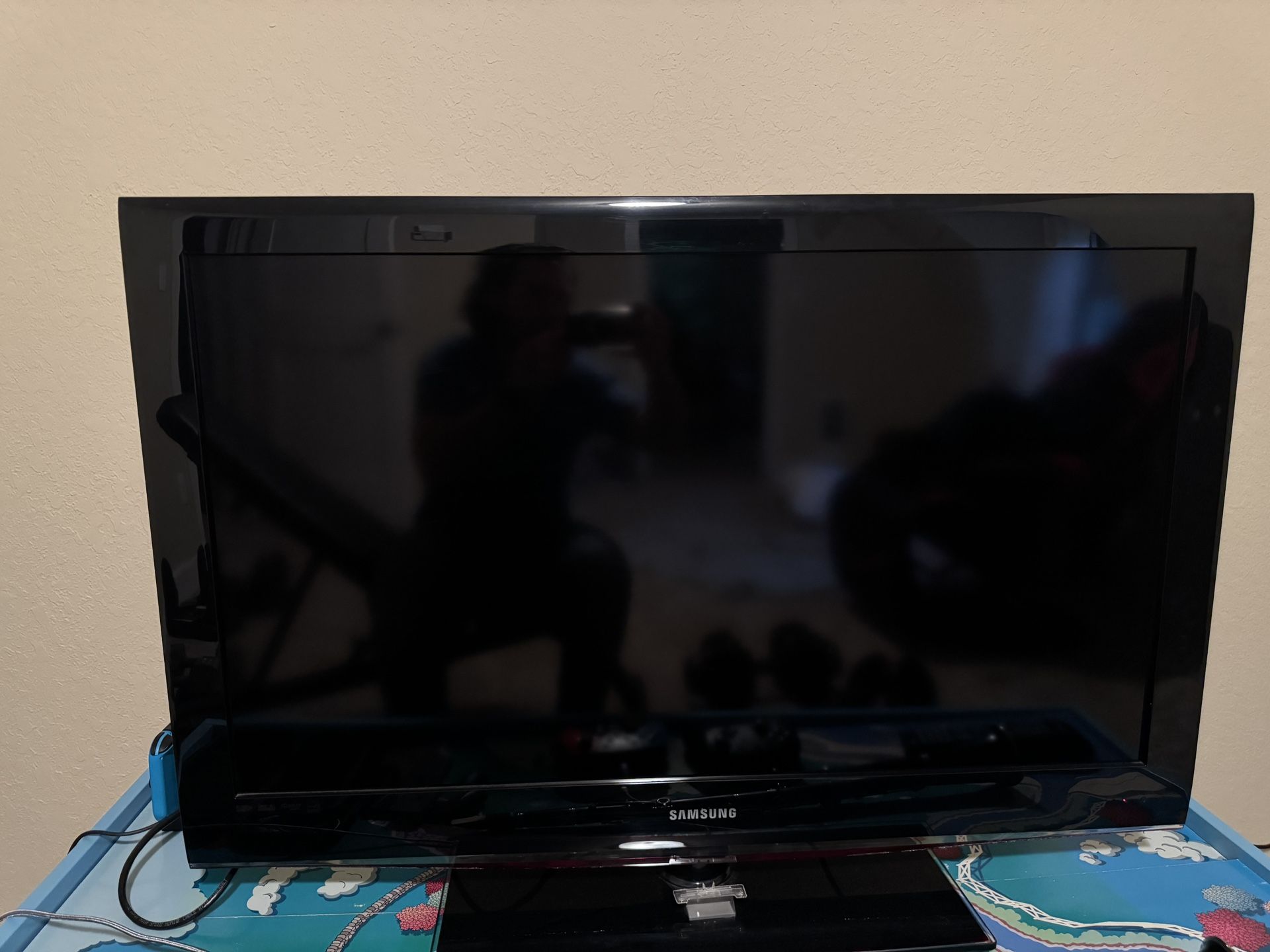 Samsung 40” HD LCD TV