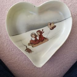 Bavaria Heart With Children On Sled With Bunny 