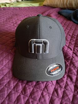 Travis Matthew Flex Fit golf hat