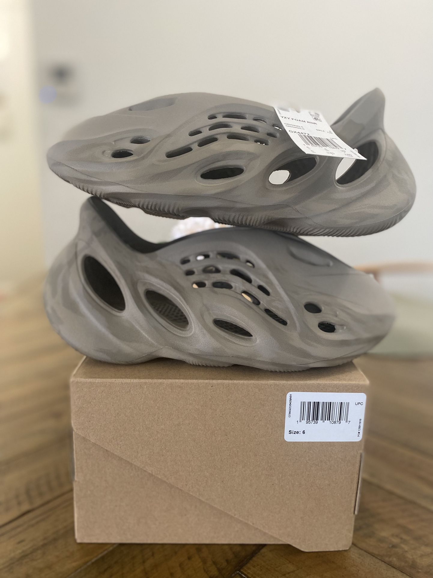 Yeezy Foam Runner Stone Sage Size 6