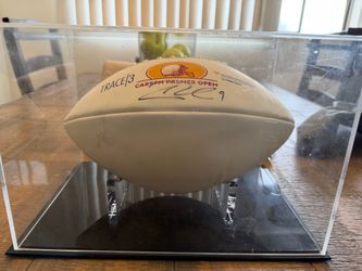 Carson palmer sign football