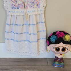 beautiful artesanal dress and Frida Kahlo