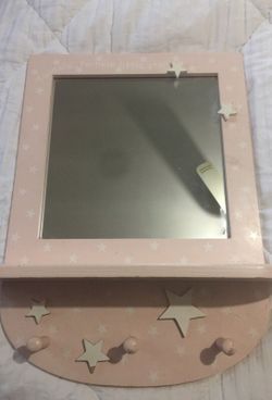 Pink little girl mirror and hanger says twinkle twinkle little star!!!