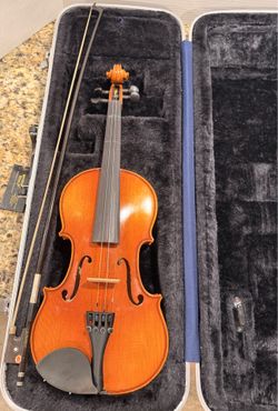 Samuel Eastman  (model VL100) 3/4 Size Violin with  Bow and Carry Case