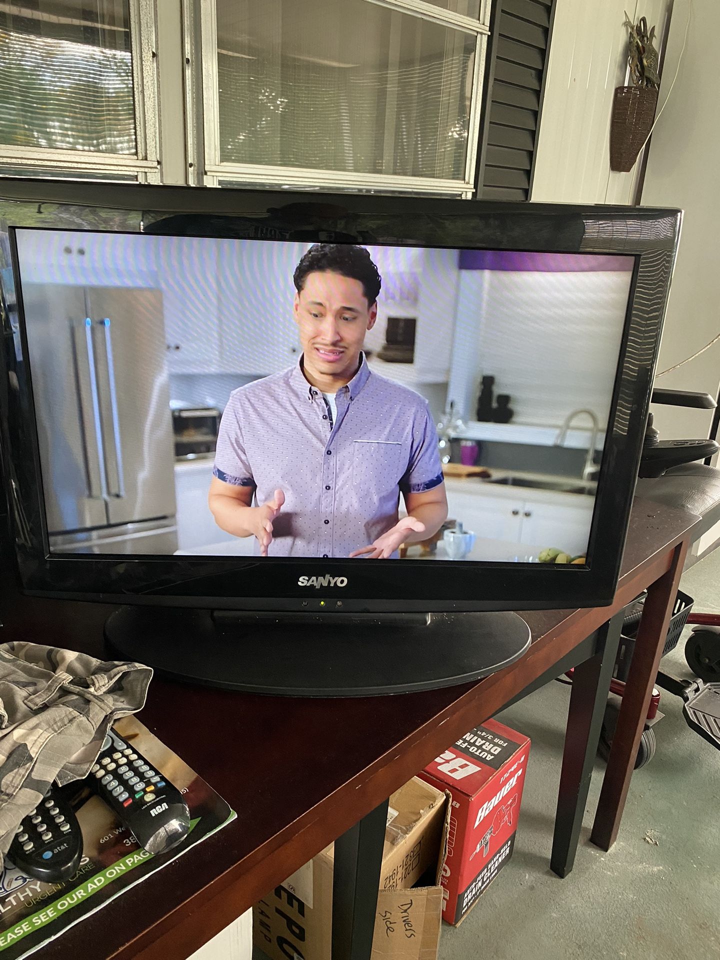 Sanyo 30” Excellent No remote.