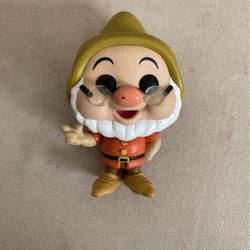 DOC Disney Snow White 2017 Funko Pop #346 - Vaulted Exclusive