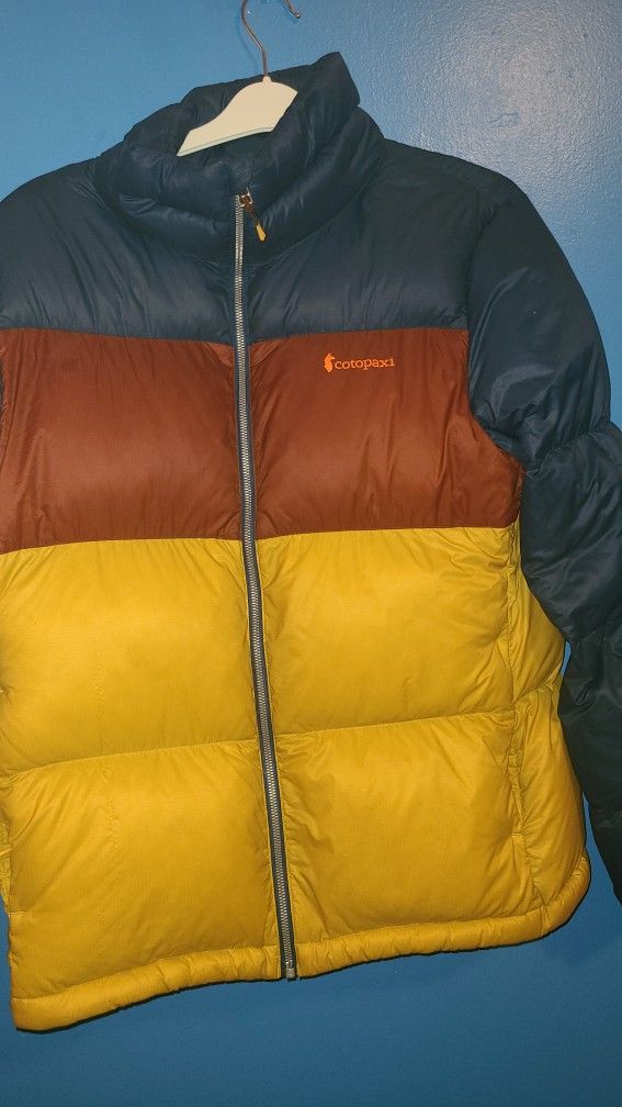 Cotopaxi Men's Solazo Down Jacket in Indigo/Golden Rod