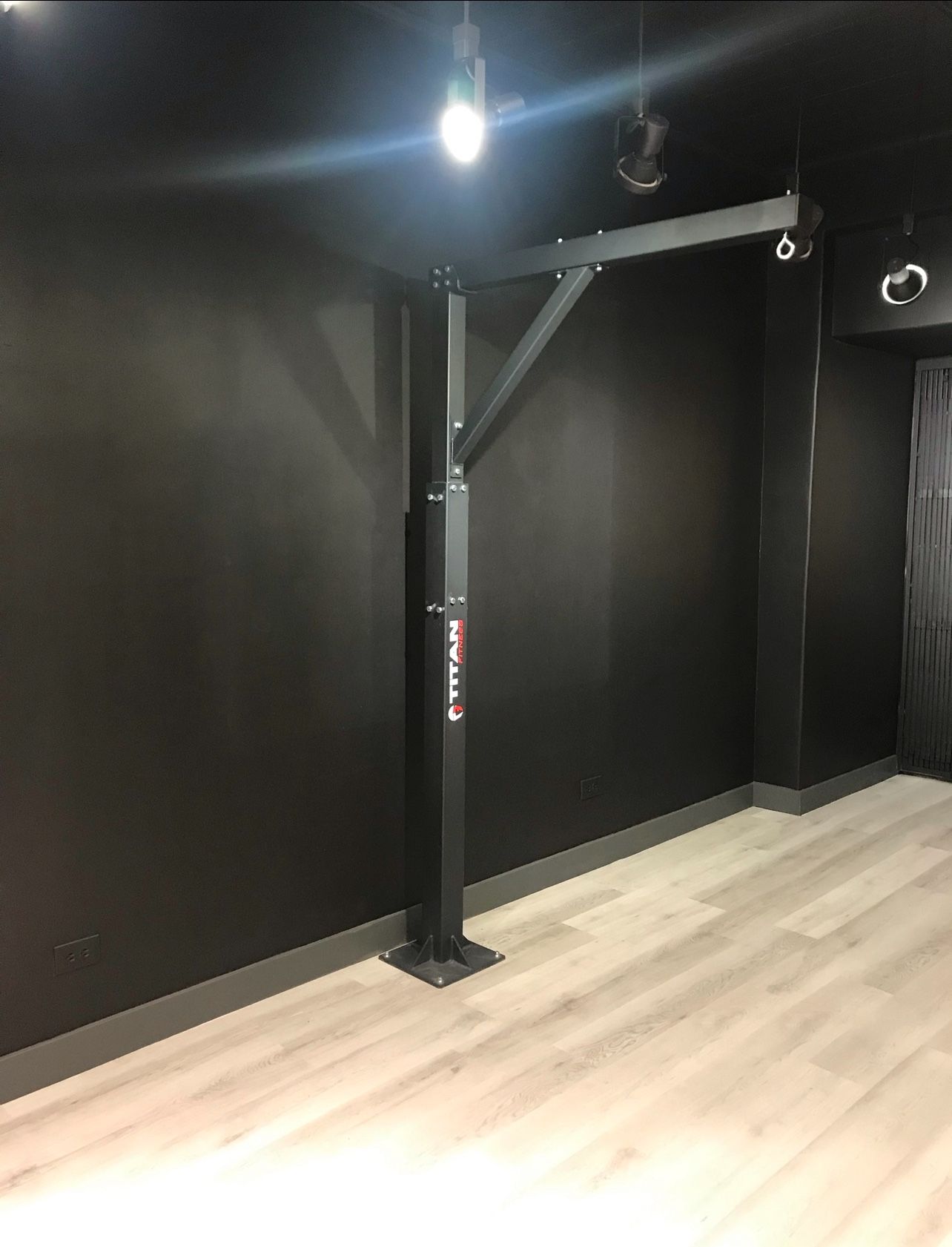 Titan Fitness Adjustable Heavy Bag Boxing Stand