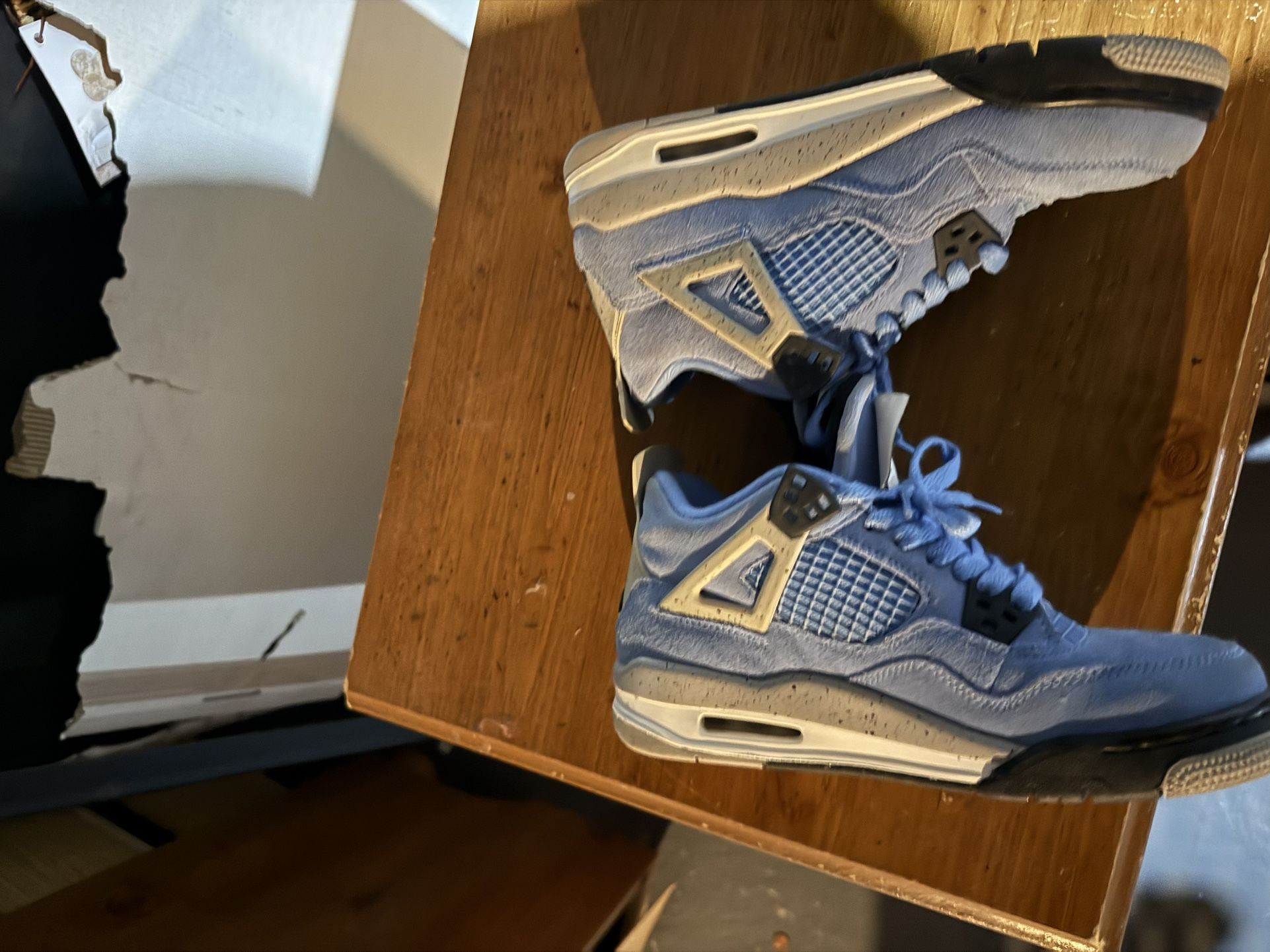 Air Jordan 4 Retro 'University Blue'