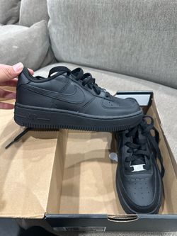 Size 3.5Y Boys NIKE AIRFORCE black