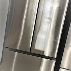 33 inch Refrigerator Samsung 