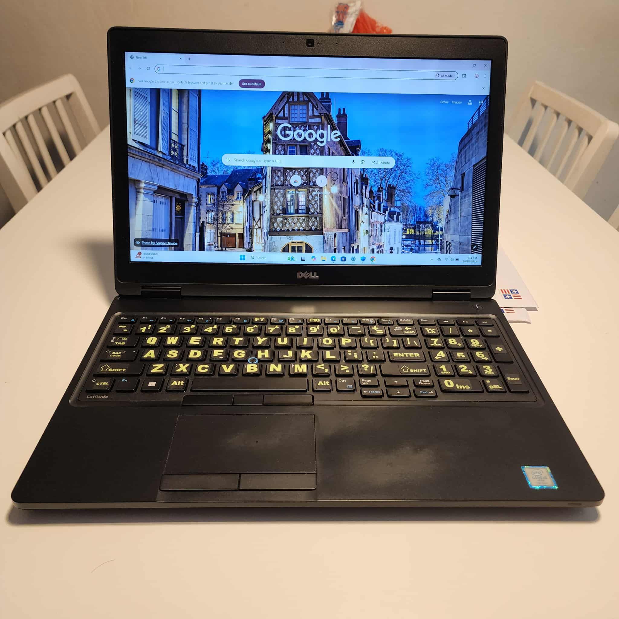 Dell Latitude 5500 15.6in Laptop Intel i5 8th Gen. 8GB RAM 120GB SSD Windows 11 Pro. Microsoft office installed. Nothing wrong. ** NO TRADES **