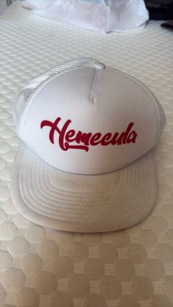 White hemecula hat