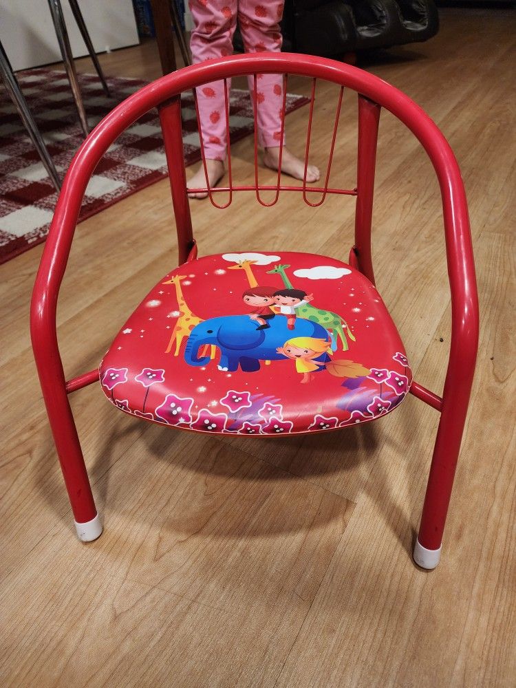 Squeaking Kids Chair