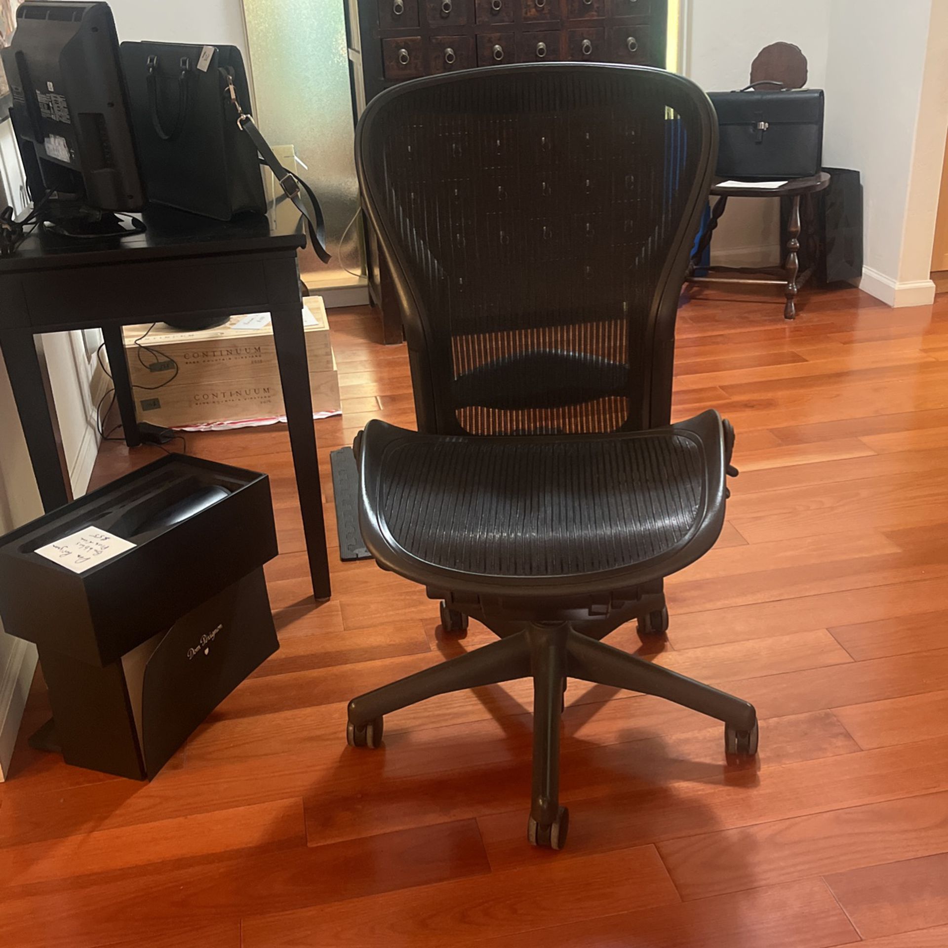 Herman Miller Aeron Chair 