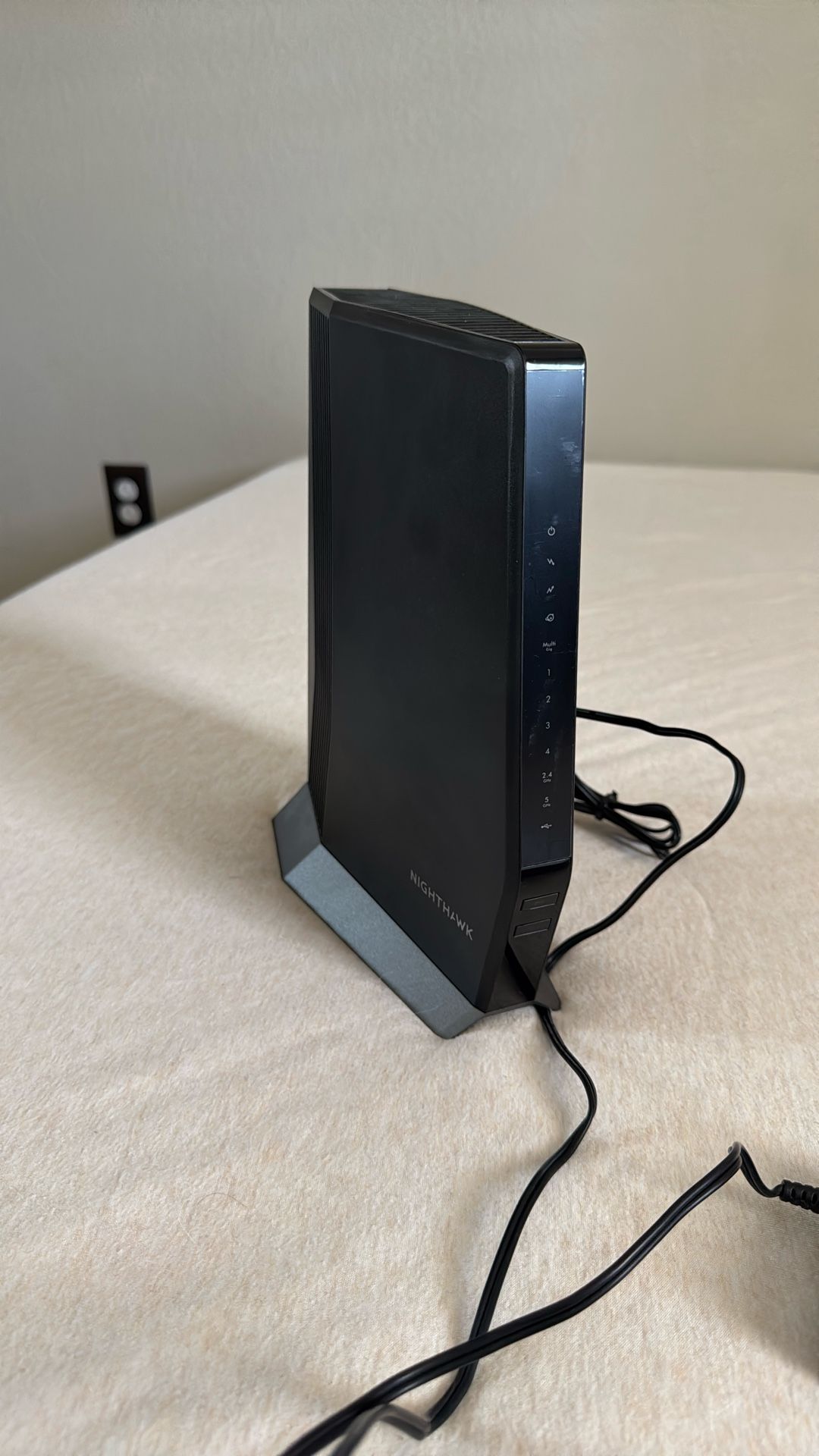 Nighthawk AX8 Wi-fi 6 CAX80 Modem Router Combo