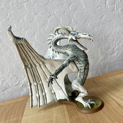 Heroscape Raknar's Vision Heroes of Lindesfarme Nilfhelm Dragon Figure