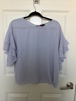 Vince Camuto Women's Light Lavender Split Neck Ruffle Sleeve Top Size Large
