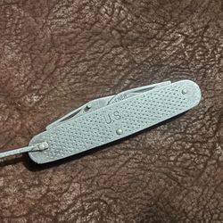 Vietnam era US Military Camillus Knife  