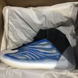 Yeezy Qntm