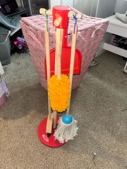 Melissa & doug let’s play house dust set