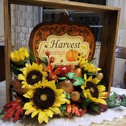 Farm House Style Wall/Table Fall, Halloween And Thanksgiven.  Fruit And Flower Arrangement . 