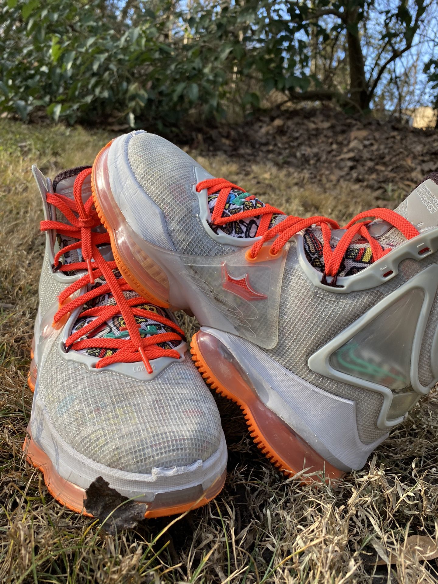 Men’s lebron Size 7.5 Shipping Available