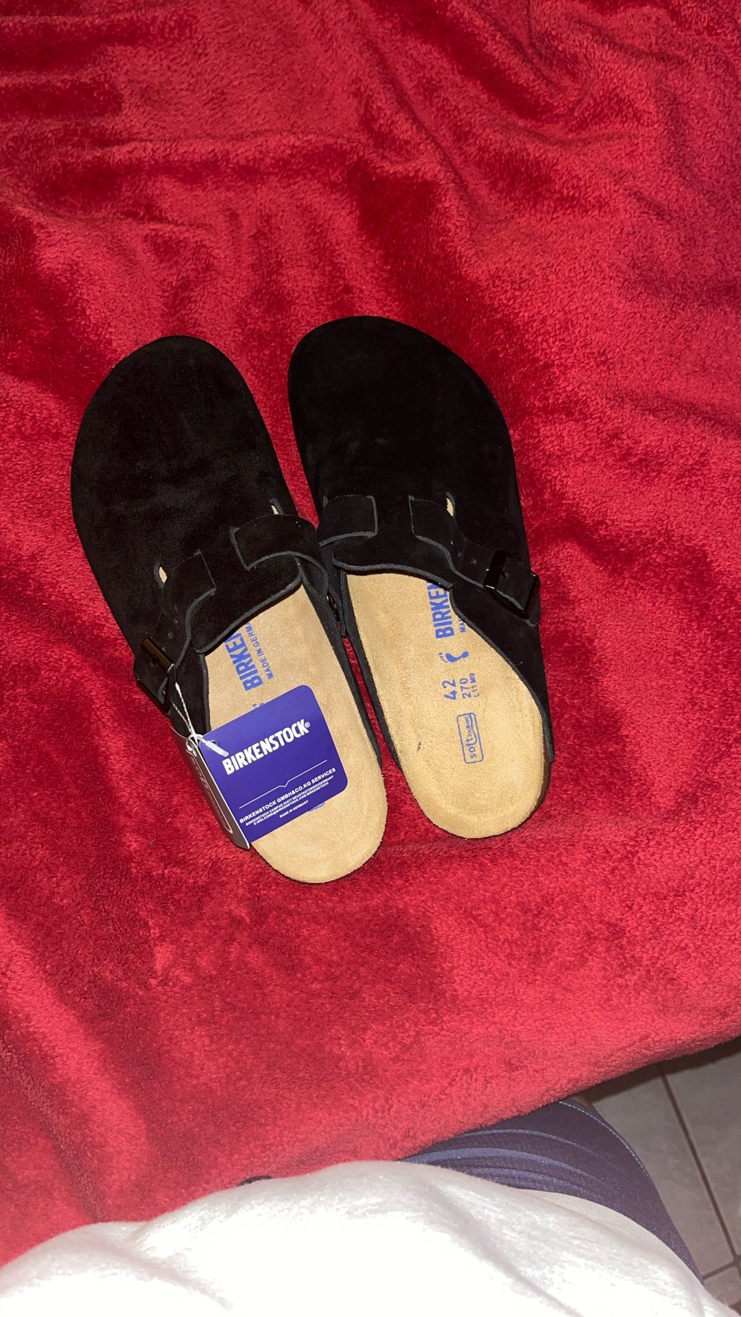 Black boston birkenstocks soft footbed (NEW)