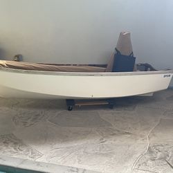 1999   9’ Dyer Sailing Dinghy