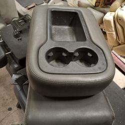 2007 Chevy Silverado Center Console