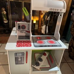 Play Kitchen 