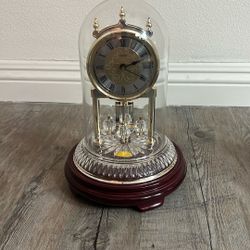 Linden antique clock