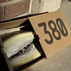 Adidas Yeezy 380 Calcite Glow 10.5 $60