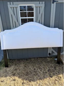 King size a poster headboard King size a poster headboard