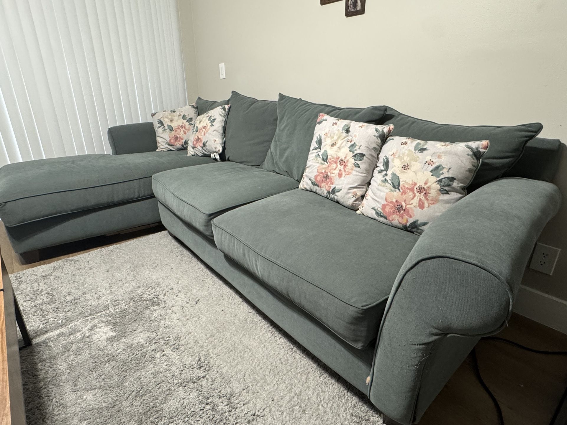 Sectional Couch 
