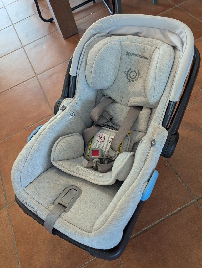 Uppababy Mesa Car seat With 2 Bases