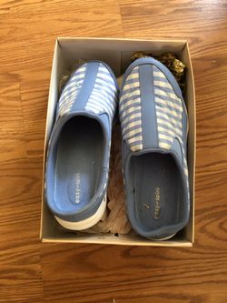 Women’s Easy Spirit Mules