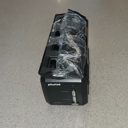 PlusTek 8200i SE Scanner, Good Condition,  No AC Adapter