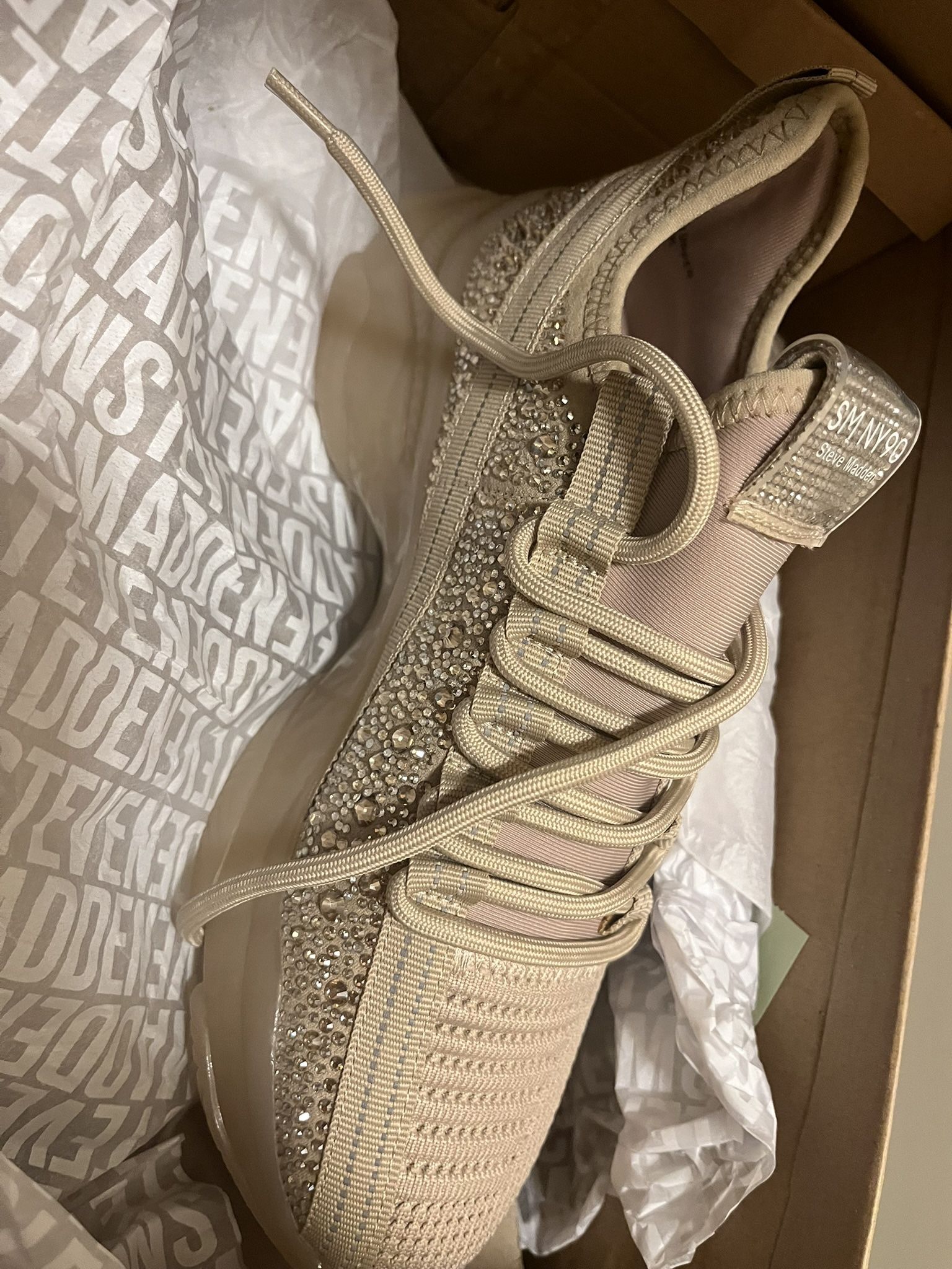 Steve Madden Tennis Shoes 8 Woman